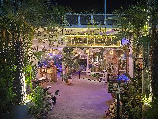 Hideout Hostel