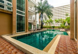 HLC501-Patong apartment walk to beach