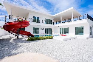 Holly House Poolvilla