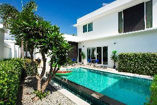 HOLLYWOOD Pool Villa 3 Bedroom