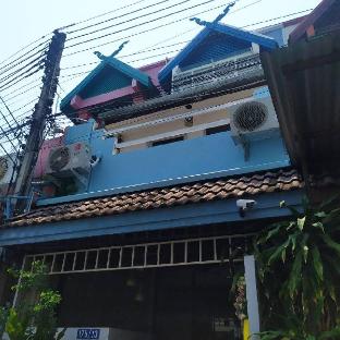 Hooman Hostel