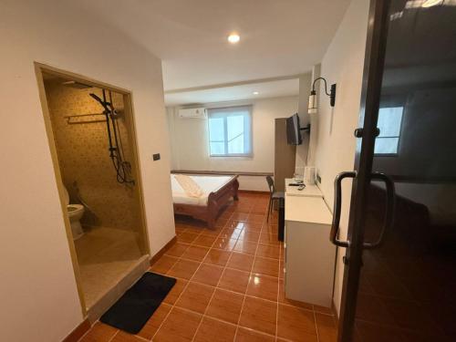 Hop new guest House