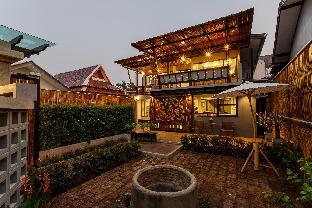 Hostel One Art &amp; Gallery