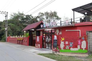 Huen Lamool Resort and Cafe