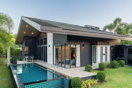 Hummingbird Villa