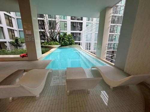 Ivory Ratchada-Ladprao Huai Khwang Night Market