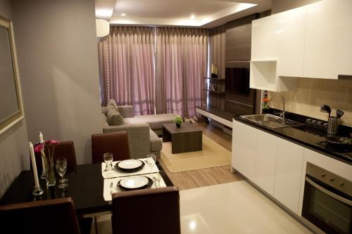 J Residence Thonglor 8