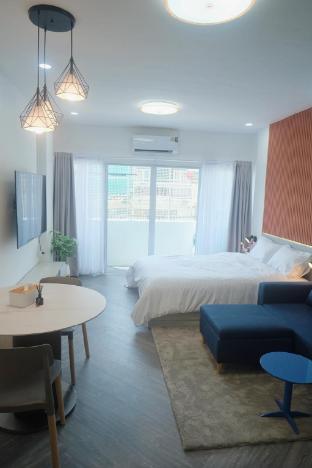 Jaroen Condominium Room 218