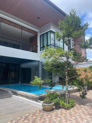 Jenista Pool Villa