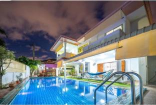 jomtien beach,9bed modern villa