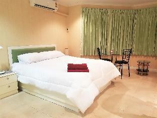 Jomtien Thip condotel European style kitchen