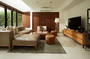 Joyful &amp; Modern 2-Story Home near MRT Station