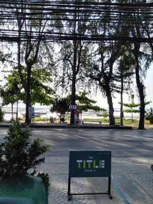 Just 100m from the Beach and Main Street C140