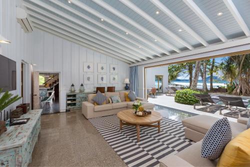 Kalim Beach House - Private Beach &amp; Pool