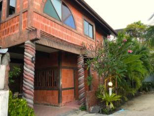 Kamala beach house - 100m to the beach, WiFi