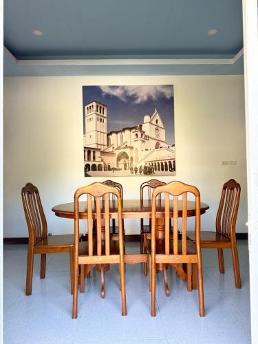 Kamala Family Villa 3BDs Local Style near beach