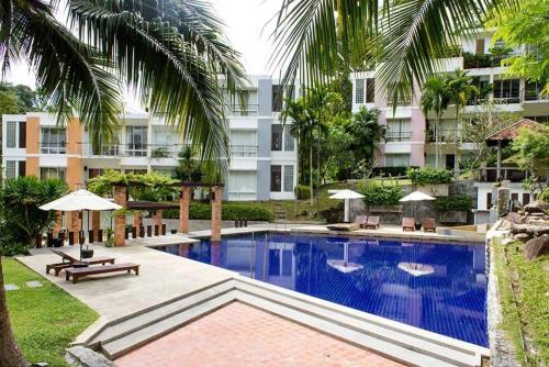 kamala hill estate pool view