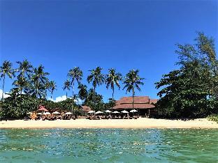 Kanok Buri Resort