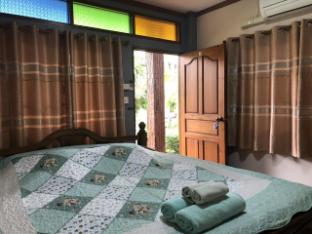 King size bed garden view No.2