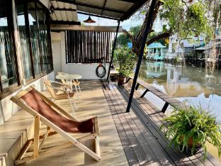 Kirin Riverside Homestay with AC, WiFi in Bangkok