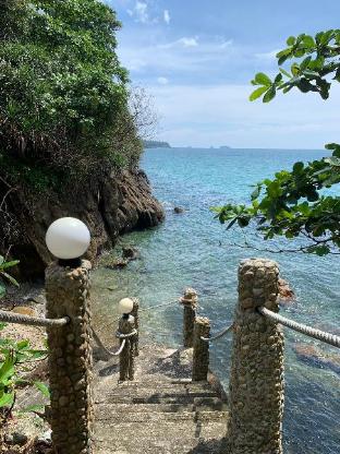 Koh Chang Hut Hotel