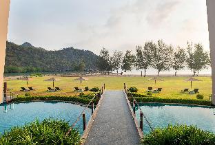 La Isla Pranburi Beach Resort