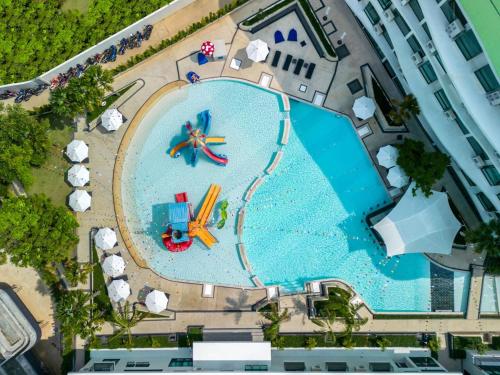 La Vita Studio S2507: Pool Gym Shuttle