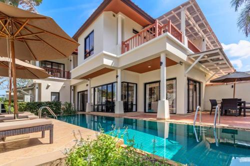 Laguna Fairway View Villa