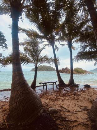 Lakshmi bungalow with a sea view