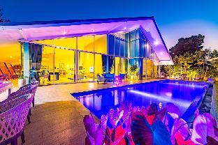 Large Private Pool Villa with 7 Bedrooms (7B)