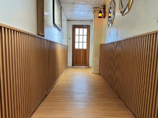 latitude 13 Room &amp; breakfast