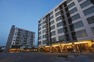 Lee Nova Hotel