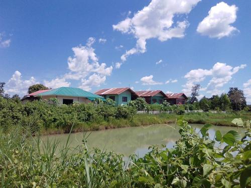 Lek&#039;s Issan Home and Travel