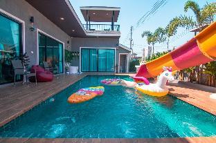 Lollipop Pool Villa
