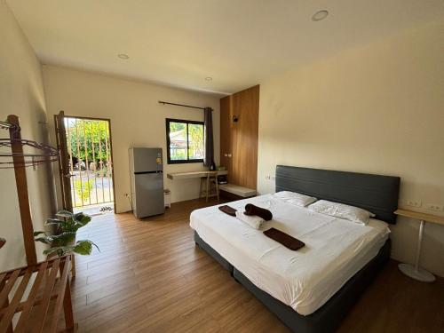 Lom Phangan Studio