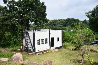 Lone Wolf  บ้านพัก โลนวูฟ