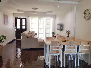 Lovely house with Garden & Kitchen @Nimman