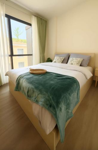 Low-rise Luxury Condo