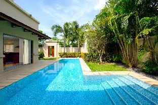 Luxe 2br Pool Villa walk to Bangtao Beach