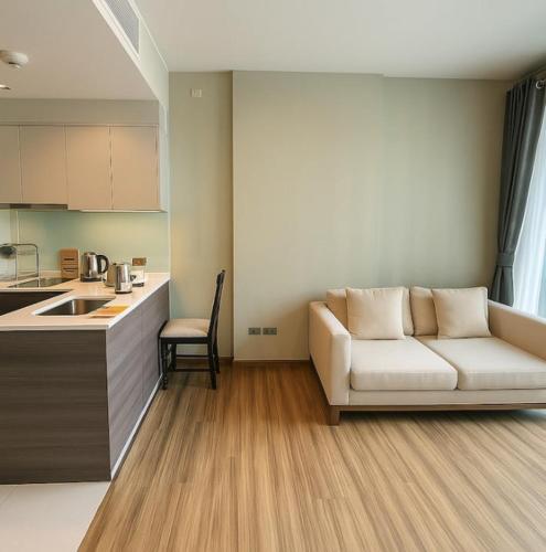 Luxe Condo with Pool, Gym, Sauna