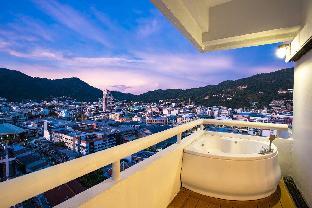 Luxurious Beachfront Condo, 2bdrs, Amazing view
