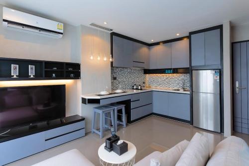 Luxury 1BR Suite at 5 Kamala Beach Resort