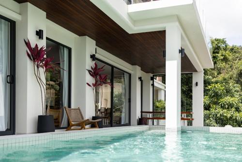 Luxury 3 BDR Jungle Villa - Infinity Pool &amp; Seaview