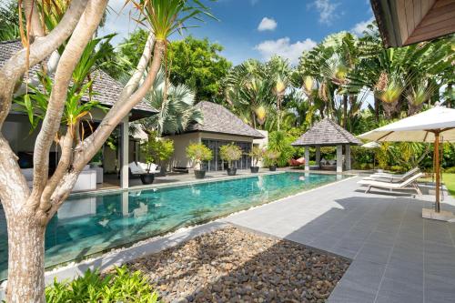 Luxury 3BR Villa C Layan Estate, Idyllic Retreat near Beach