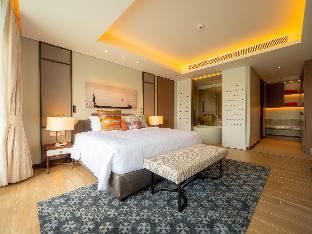 Luxury apartments in the Laguna near the lake