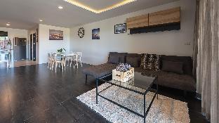 Luxury Apt Palm Hills Golf Club 55 inch TV Netflix