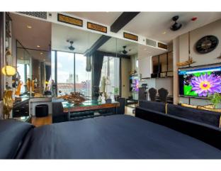 LUXURY CONDO IN BANGKOK WITH ALL THE AMENITIES!!!