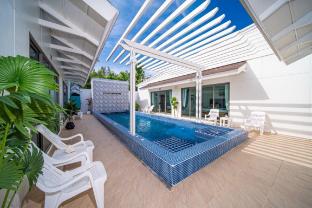 Luxury Four Bedroom Pool Villa (1)