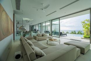Luxury Penthouse with Stunning Beach Views