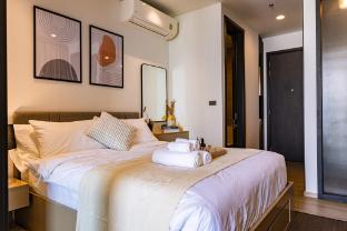 Luxury Sea View Condo Edge Central Pattaya